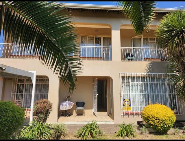 4 BEDROOM HOUSE FOR SALE IN KENSINGTON